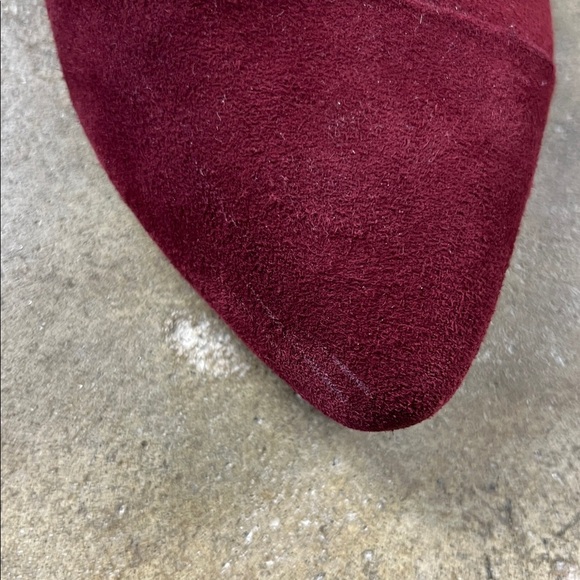 Vionic Caballo Burgundy/wine Pointed Toe Flats
Size: 6 - Picture 7 of 10